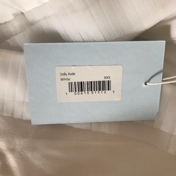 The Dolly Robe (White) (Hill House) - Picture 4 of 6